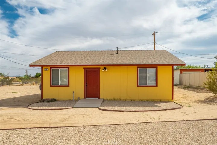 6385 Center, Joshua Tree, California 92252