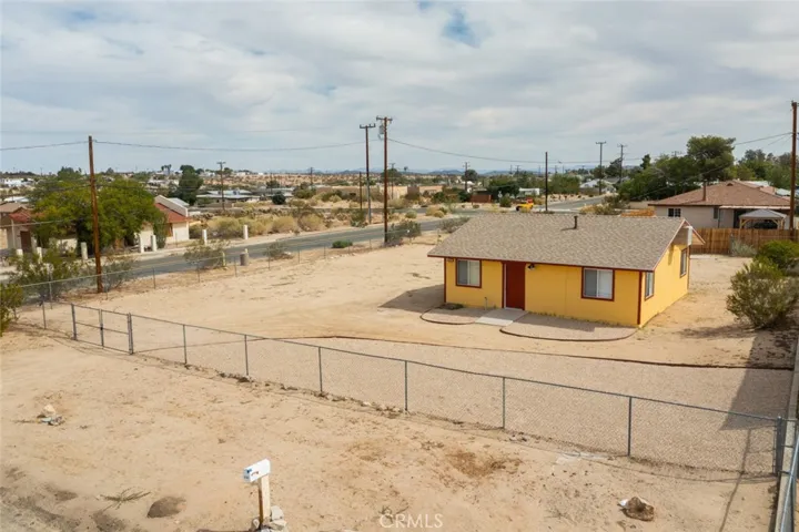 6385 Center, Joshua Tree, California 92252