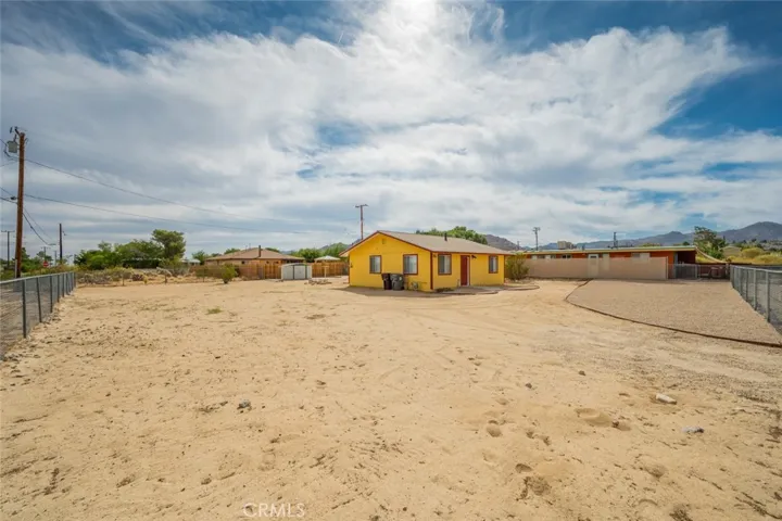 6385 Center, Joshua Tree, California 92252