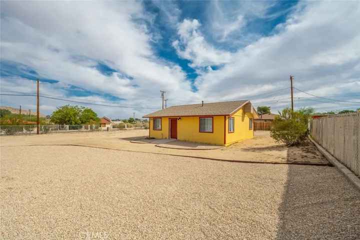 6385 Center, Joshua Tree, California 92252