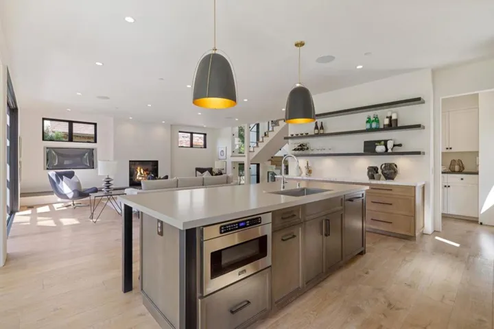 , Burlingame, California 94010