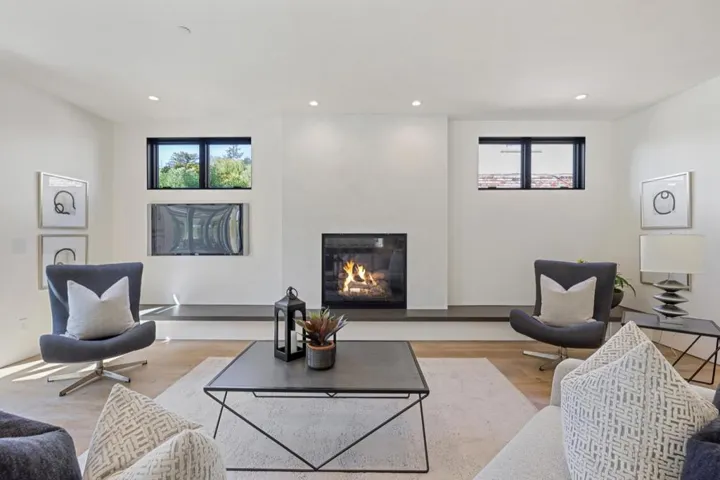 , Burlingame, California 94010