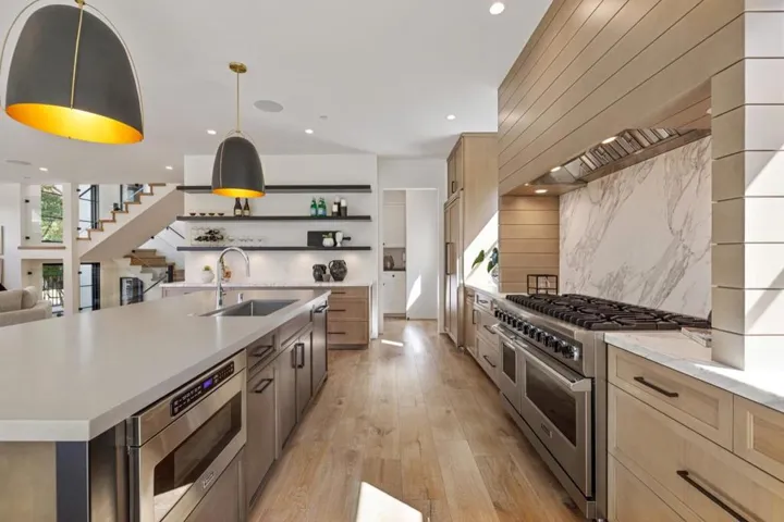 , Burlingame, California 94010