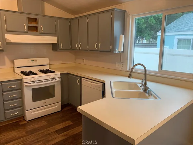 Kitchen sink
