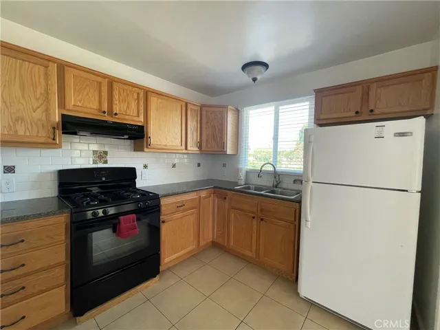 Large Kitchen with newer cabinets