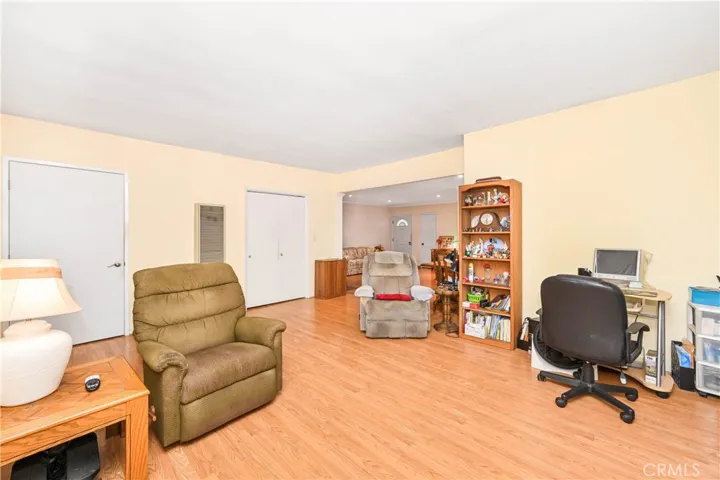 3197 Faust Avenue, Long Beach, California 90808