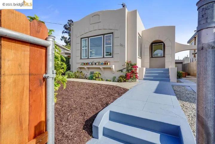 2512 65th Ave, Oakland, California 94605