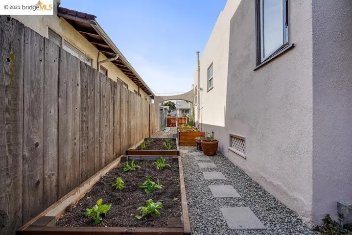 2512 65th Ave, Oakland, California 94605