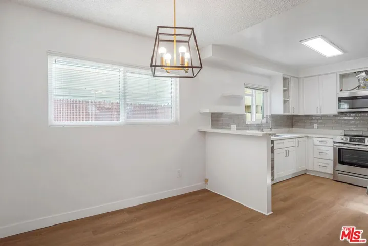1208 California Avenue B, Santa Monica, California 90403