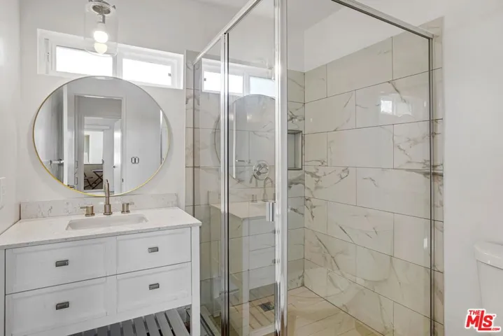 1208 California Avenue B, Santa Monica, California 90403