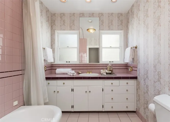2336 N Riverside Drive, Santa Ana, California 92706