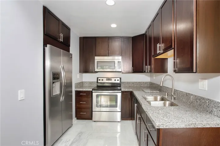 27837 Violet 152, Mission Viejo, California 92691