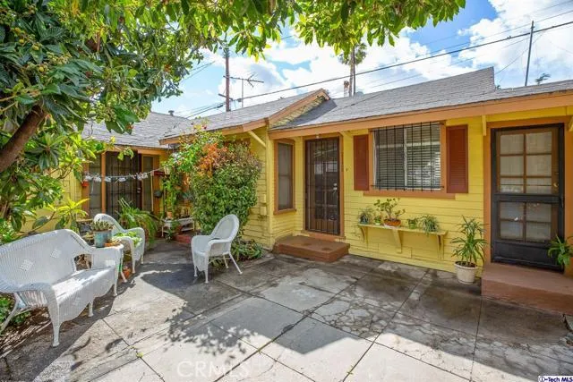 2126 Chickasaw Avenue, Los Angeles, California 90041