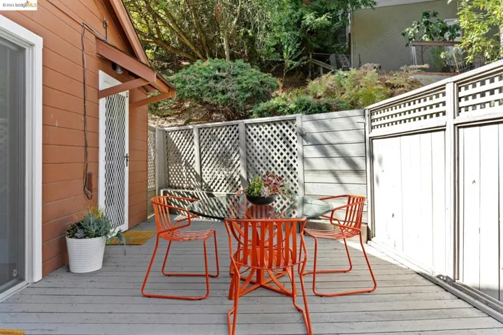 7163 Saroni Drive, Oakland, California 94611