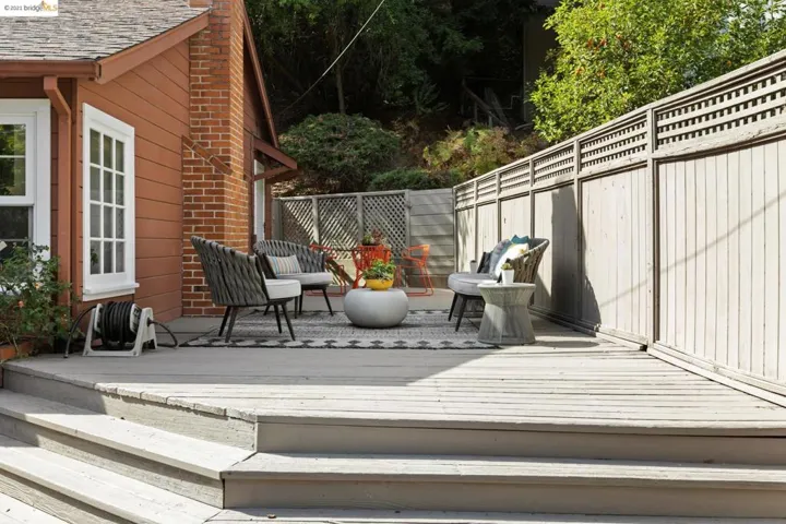 7163 Saroni Drive, Oakland, California 94611