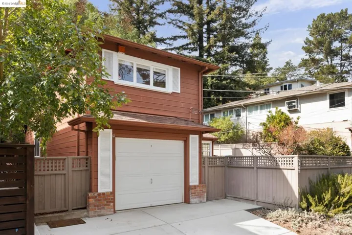 7163 Saroni Drive, Oakland, California 94611