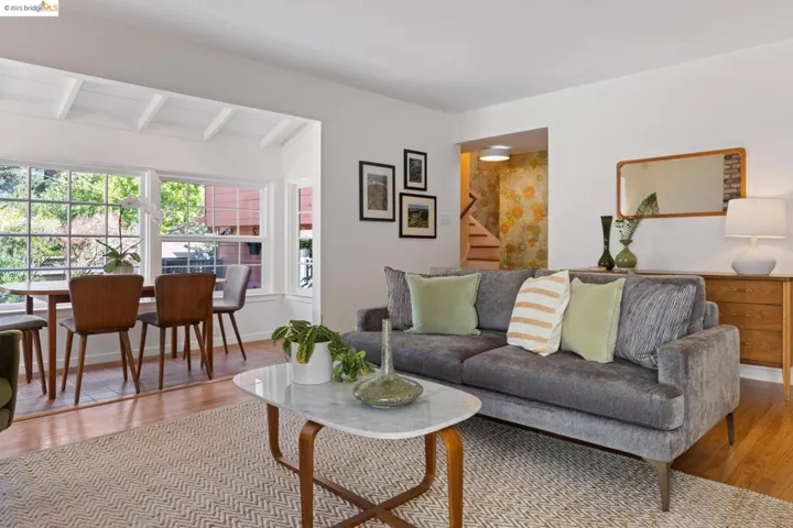 7163 Saroni Drive, Oakland, California 94611