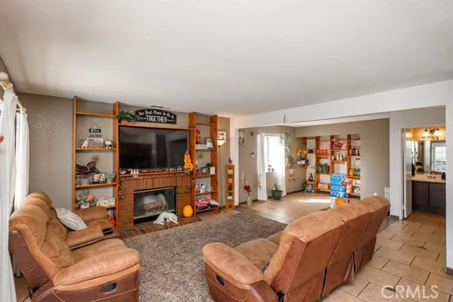 15151 Ivy Court, Adelanto, California 92301