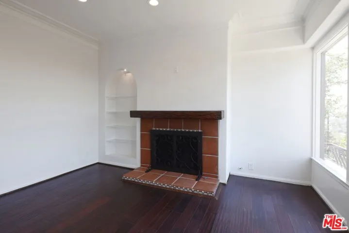 600 Luton Drive, Glendale, California 91206