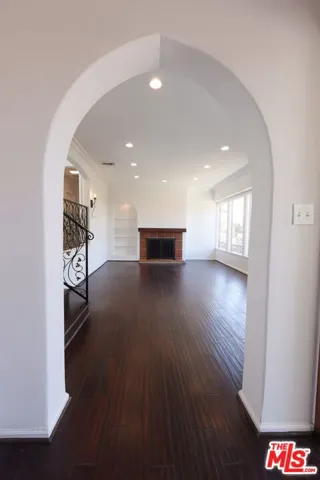 600 Luton Drive, Glendale, California 91206
