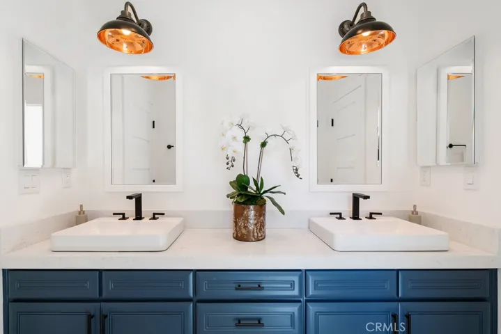 Jack & Jill Bathroom connecting Bedrooms #2 and #3