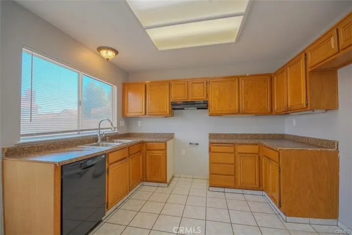 13230 Country Court, Victorville, California 92392