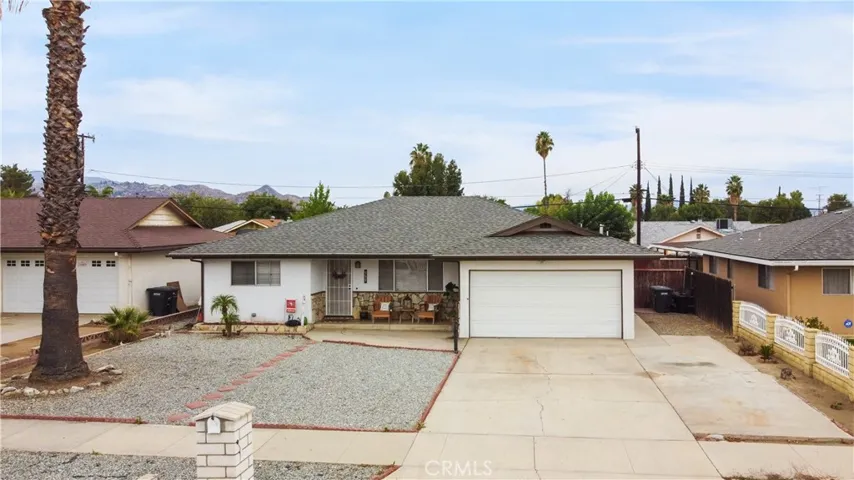 335 W Mayberry Avenue, Hemet, California 92543