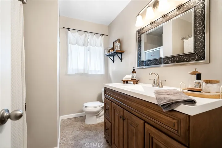 335 W Mayberry Avenue, Hemet, California 92543