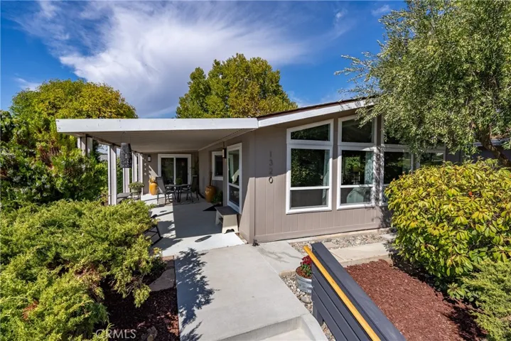 1320 Teal Avenue, Paso Robles, California 93446