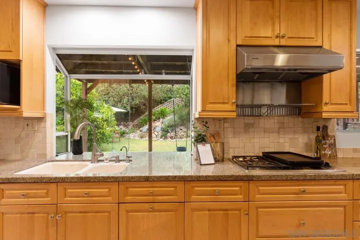 5353 Sunglow Ct, San Diego, California 92117