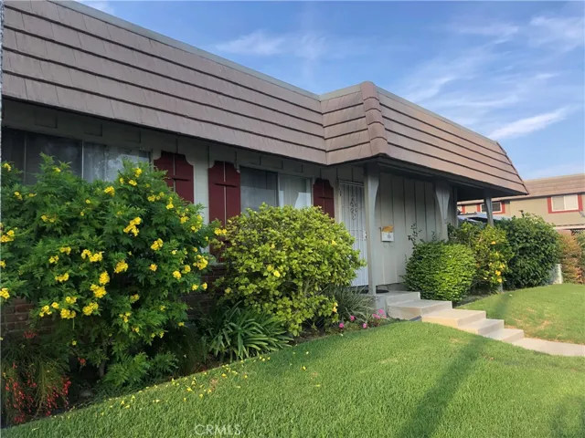 4617 Larwin Avenue, Cypress, California 90630