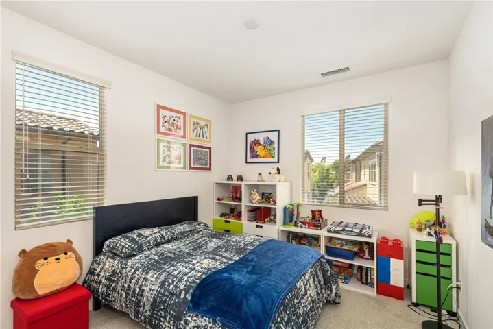 34 Clover, Lake Forest, California 92630