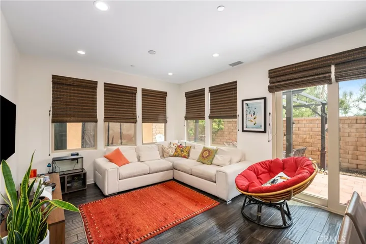 34 Clover, Lake Forest, California 92630