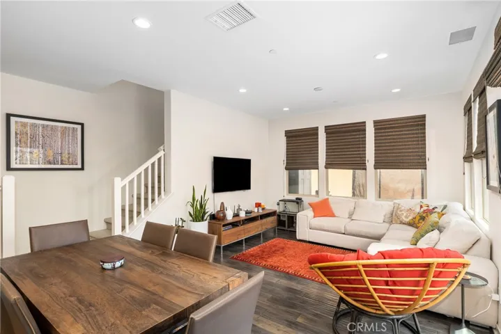 34 Clover, Lake Forest, California 92630