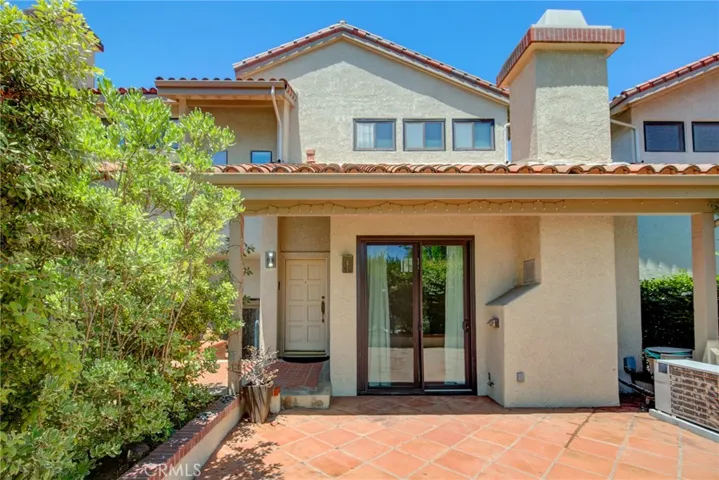 6 Santa Cruz Court, Manhattan Beach, California 90266