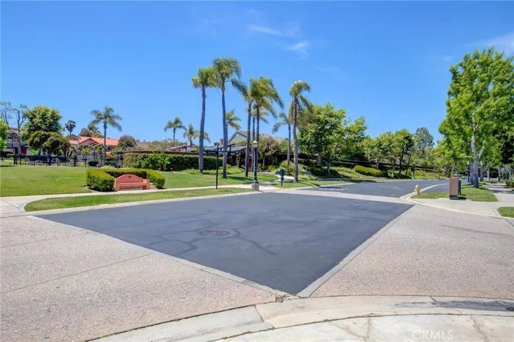 6 Santa Cruz Court, Manhattan Beach, California 90266