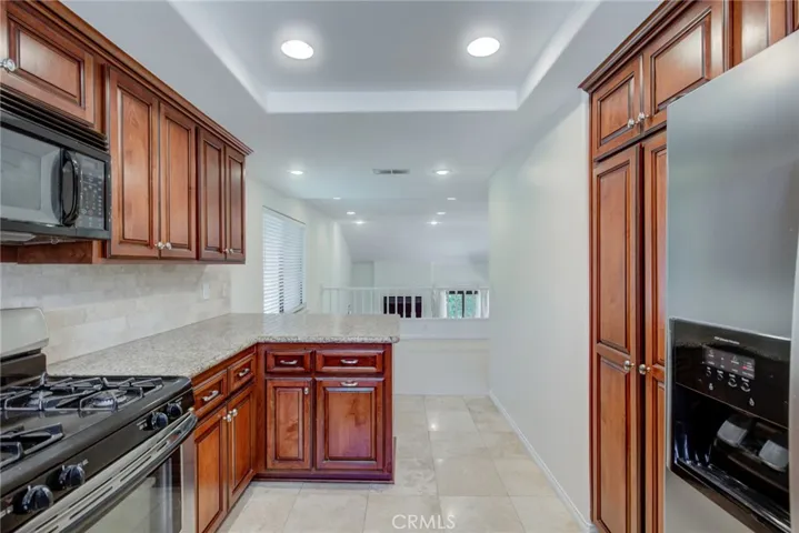 6 Santa Cruz Court, Manhattan Beach, California 90266