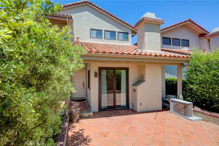 6 Santa Cruz Court, Manhattan Beach, California 90266