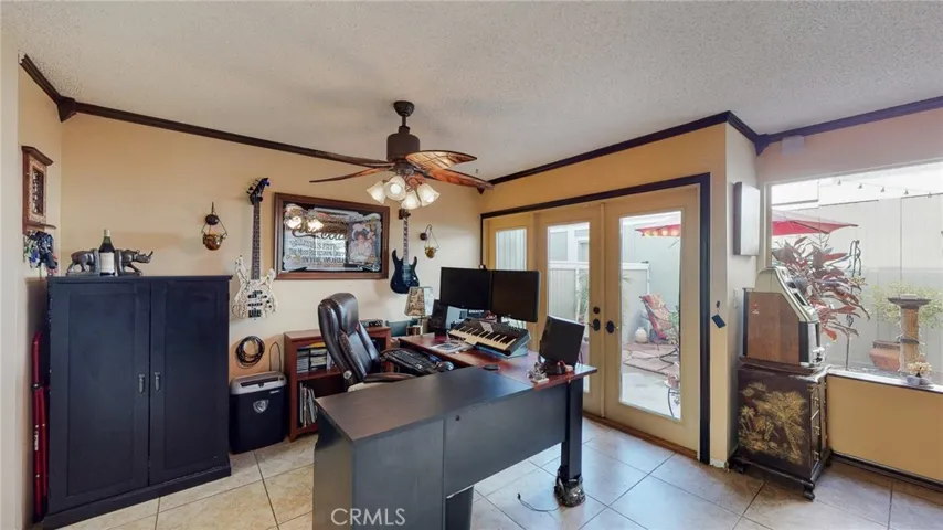 27061 Crossglade Avenue 3, Canyon Country, California 91351