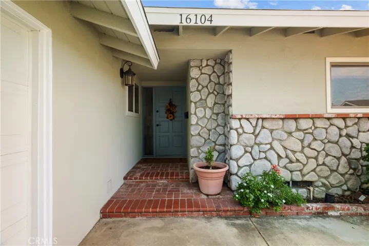 16104 Bahama, North Hills, California 91343