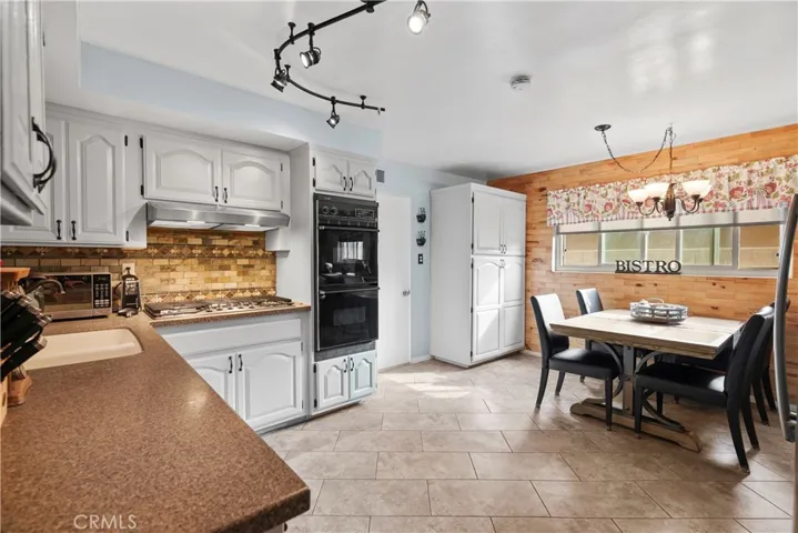 16104 Bahama, North Hills, California 91343
