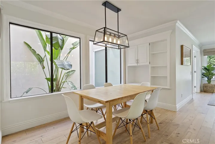 Breakfast Nook