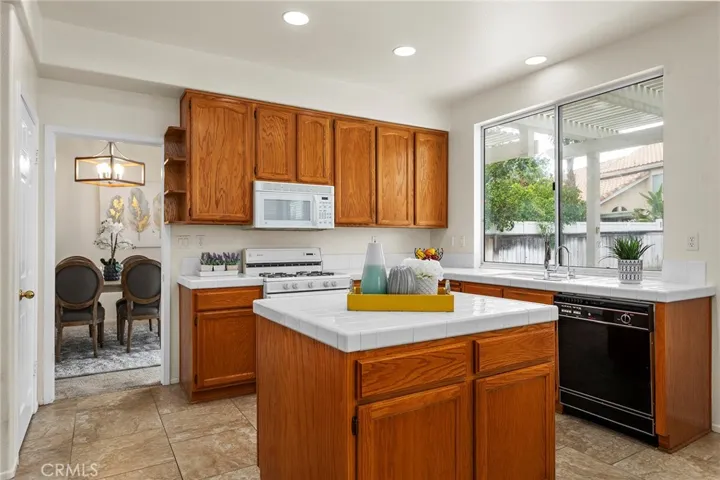 41621 Valor Drive, Murrieta, California 92562