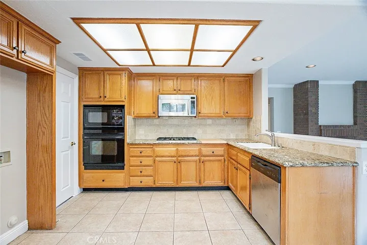 1360 Elderwood Drive, Corona, California 92882