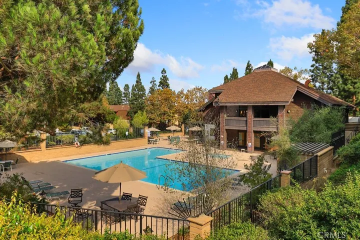 2514 E Willow Street 206, Signal Hill, California 90755