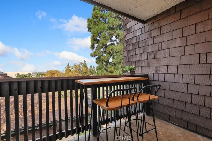 2514 E Willow Street 206, Signal Hill, California 90755