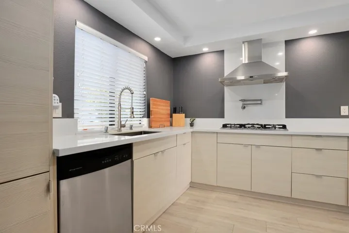 2514 E Willow Street 206, Signal Hill, California 90755