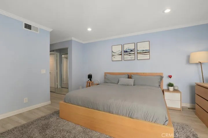 2514 E Willow Street 206, Signal Hill, California 90755