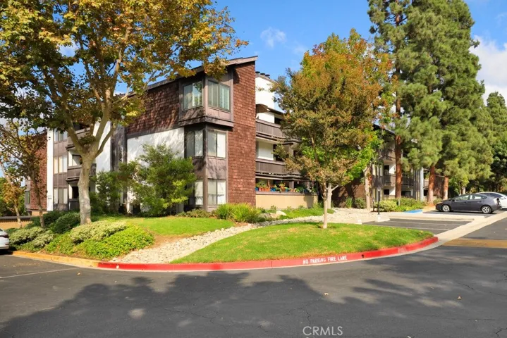 2514 E Willow Street 206, Signal Hill, California 90755