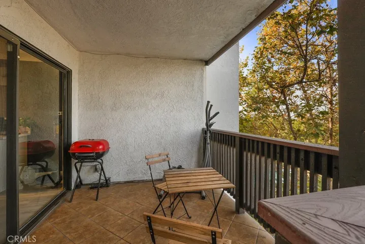 2514 E Willow Street 206, Signal Hill, California 90755